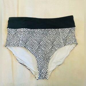 Calia Bikini Bottoms Medium
